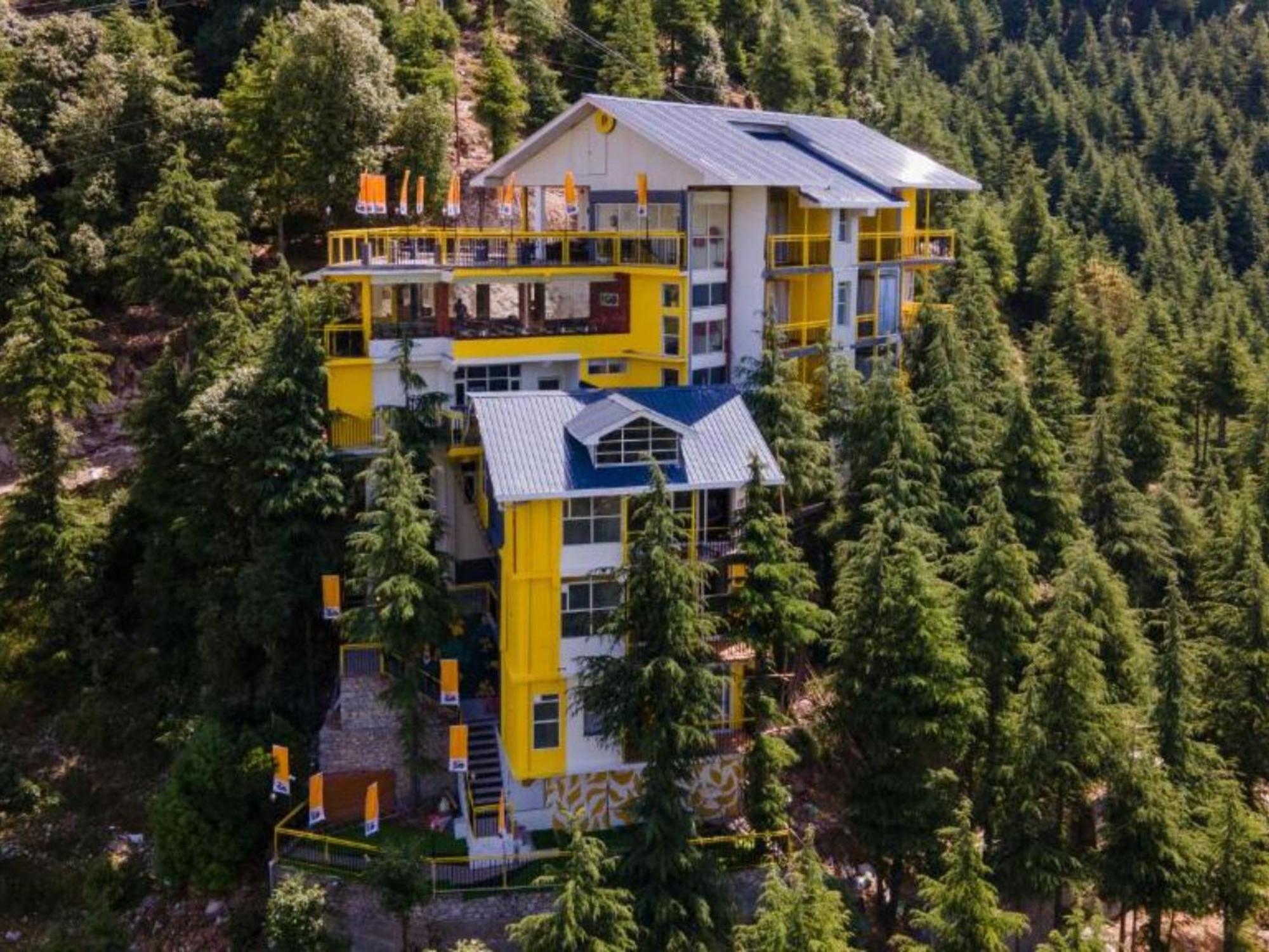 The Hosteller Khajjiar Bagian luar foto