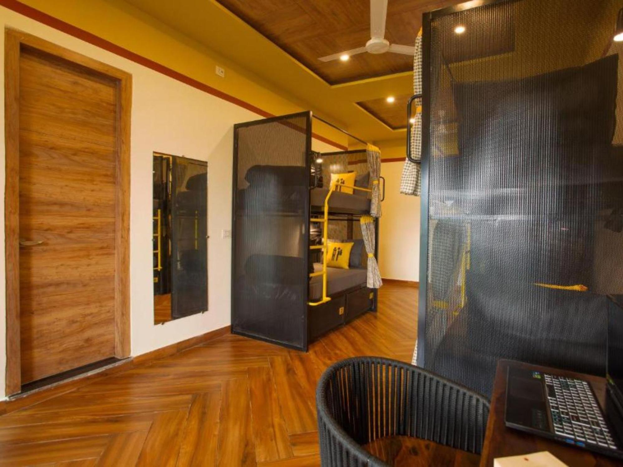 The Hosteller Khajjiar Bagian luar foto